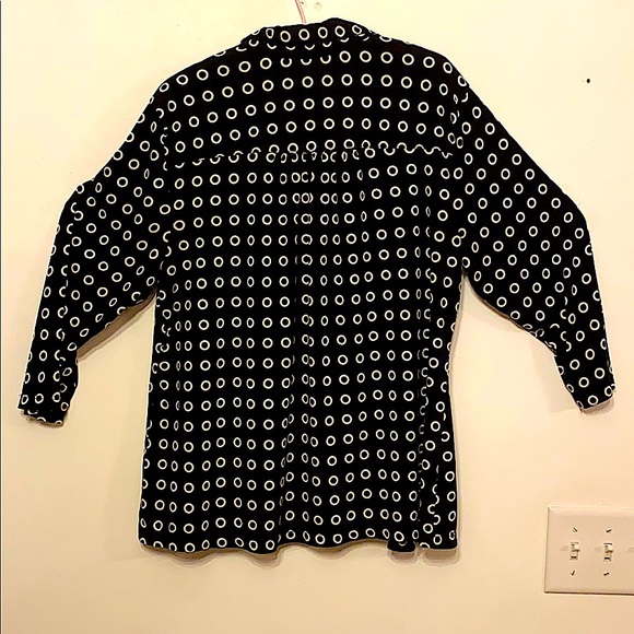 Alfani | Woman’s Blouse | Black & White Patterned, Size 1X - Picture 3 of 5